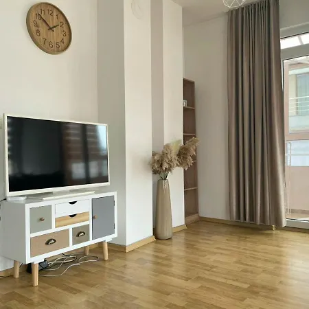 Lovely 1 Bedroom By The Centre アパート ブルガス