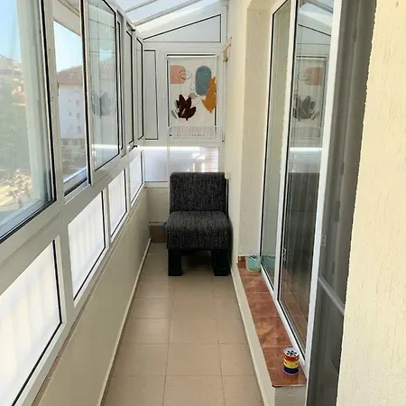 Lovely 1 Bedroom By The Centre * 布尔加斯